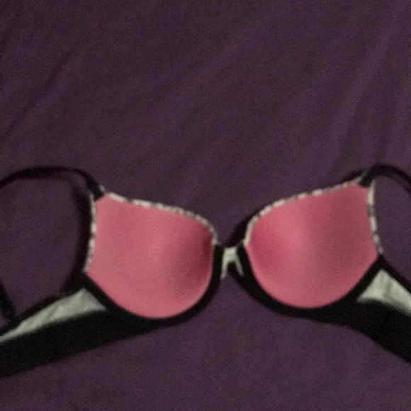 Pink brand push-up bra - Picture 3 of 4